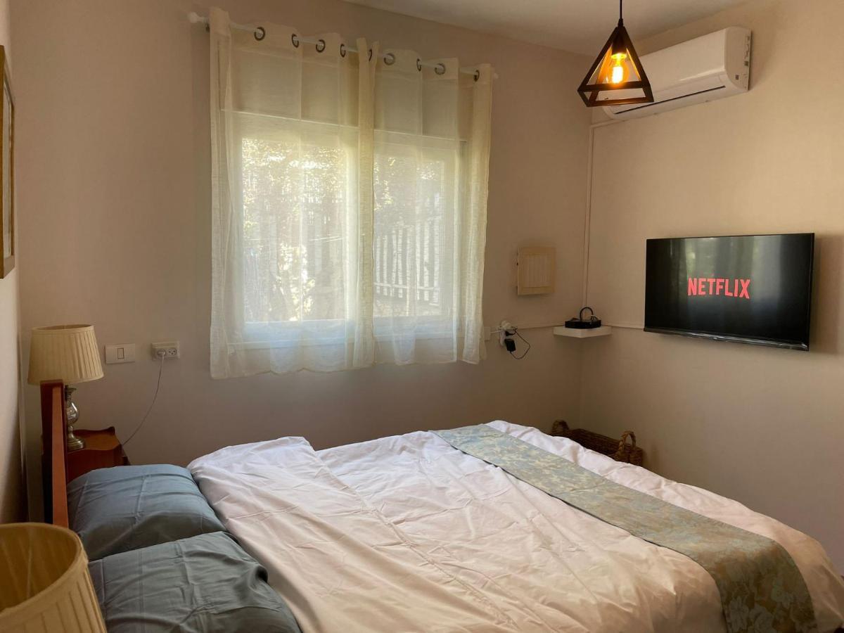 Alma Bahar - Charming 2 Bdrm House With Garden עלמה בהר - דירת אירוח בלב גן פורח Zichron Ja’akow